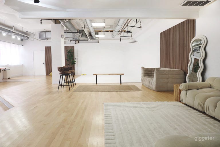  Prime downtown 1800 sqft + cyclorama wall 